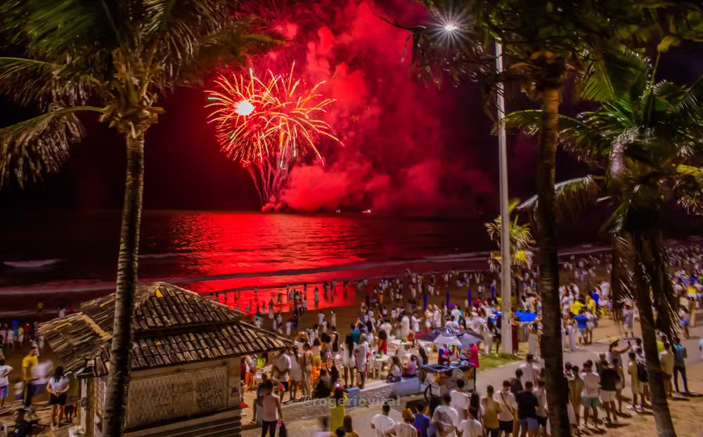 Réveillon · Ponta Negra fireworks · 28 °C swim at midnight